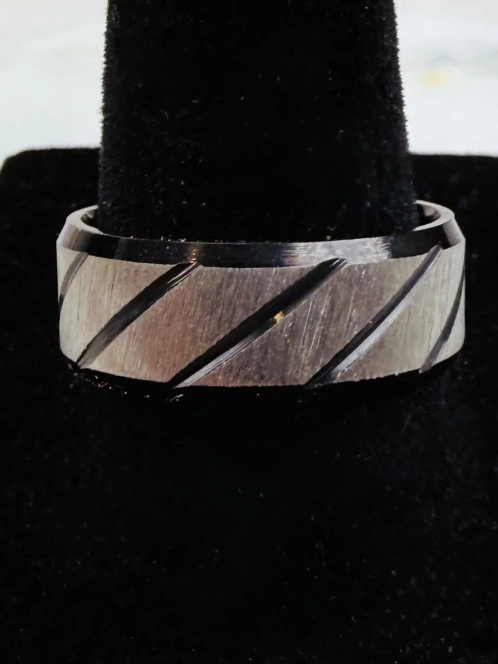 Brushed Silver Tone Black Groove Band Ring Size 8 Men's Unisex